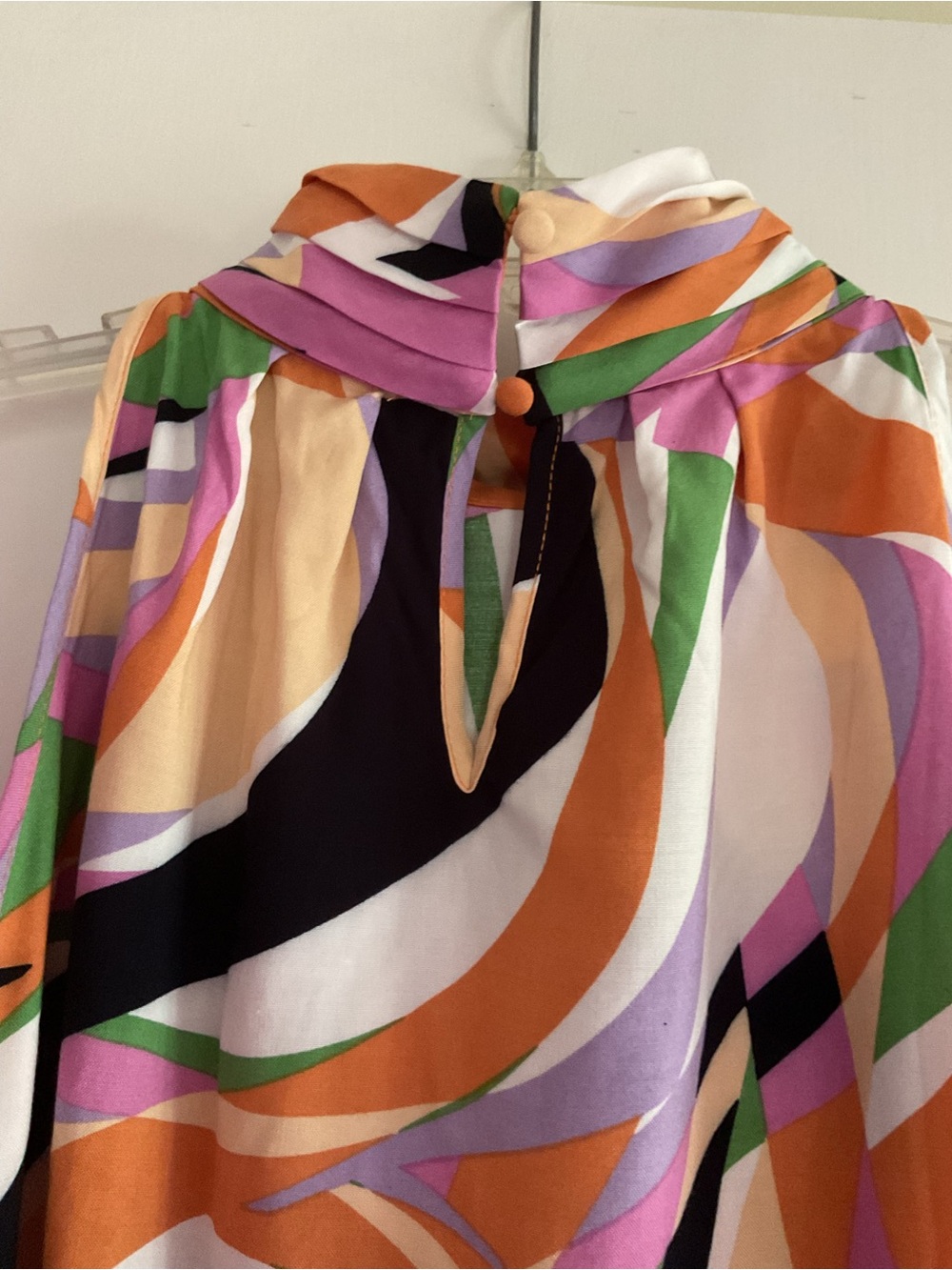 Miss Selfie Sleeveless Abstract Print Blouse with Mock Neck NWT - Picture 5 of 9